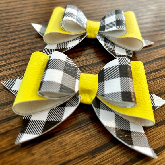 SOLD•Shoe Clips - Picture 2 of 3